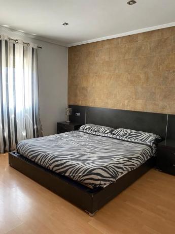 Casa independiente en calle Ucrania, 4