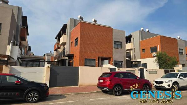Chalet adosado en calle Maria San Gil Noain s/n