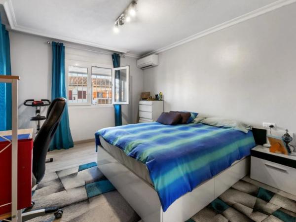 Chalet adosado en calle Argolidas, 7