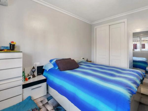 Chalet adosado en calle Argolidas, 7