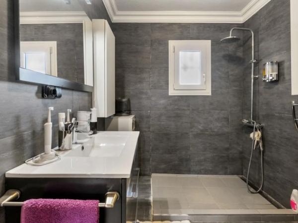 Chalet adosado en calle Argolidas, 7