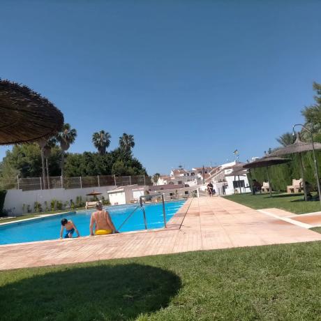 Chalet adosado en calle los Jilgueros