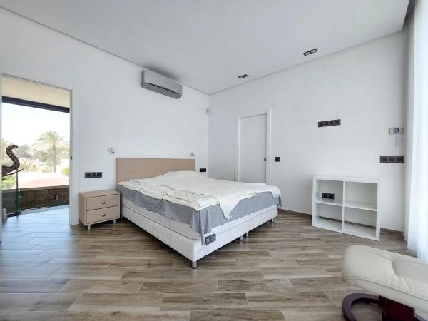 Casa independiente en plaza del Ruiseñor, 44