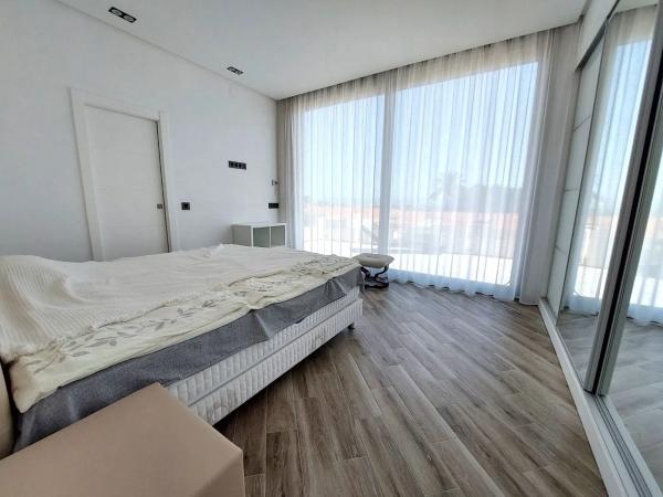 Casa independiente en plaza del Ruiseñor, 44