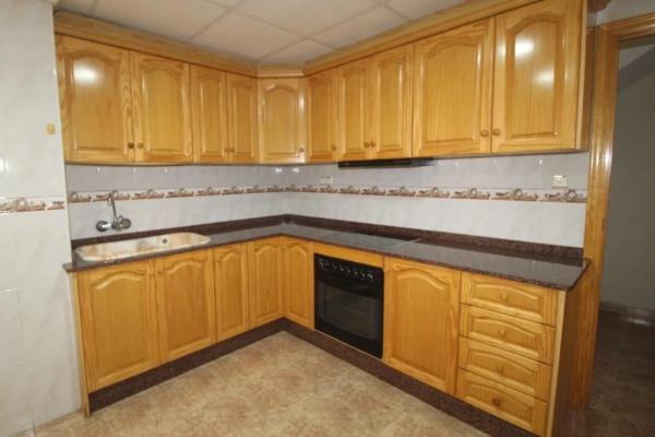 Casa independiente en avenida Alfredo Nobel