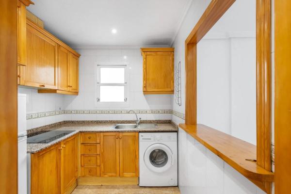 Piso en calle Zoa, 73