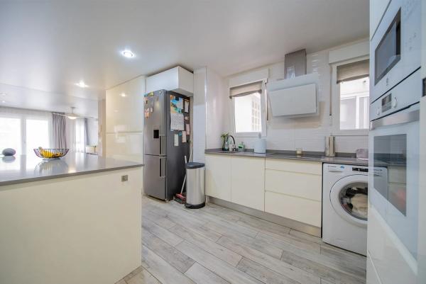 Piso en calle San Policarpo