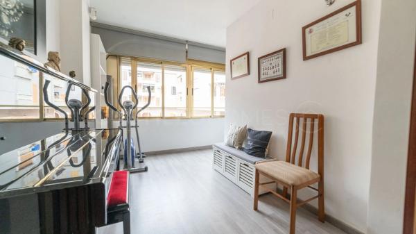 Piso en calle Rafal, 23