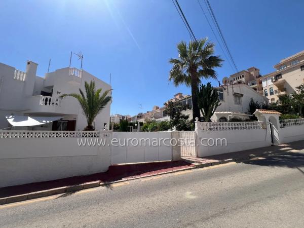 Chalet adosado en calle Segovia