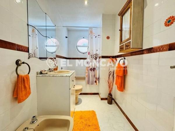 Casa independiente en calle Emperadores