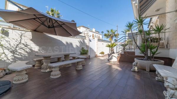 Casa independiente en calle Mimosas, 14