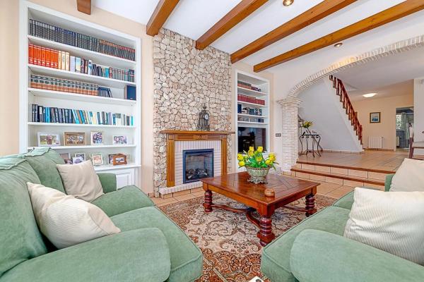 Casa independiente en calle Mar Rojo