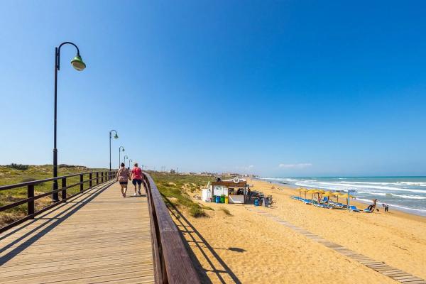 Casa independiente en avenida de inglaterra