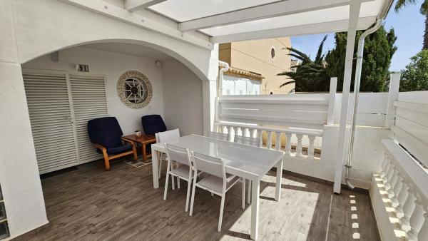 Chalet adosado en calle las Mimosas, 91