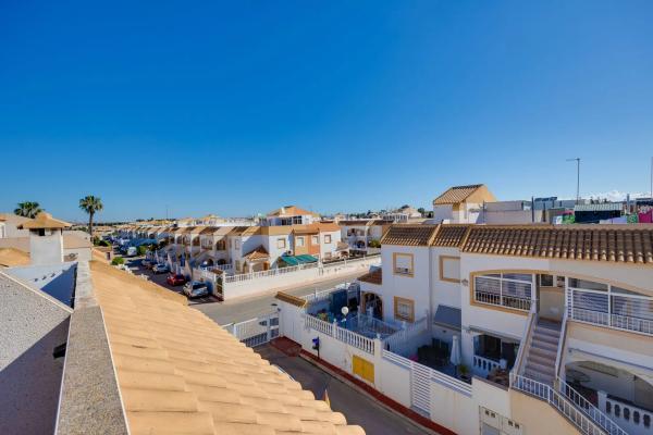 Dúplex en calle Cesar Rodriguez Mateo, 3