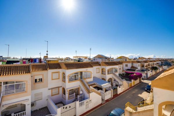 Dúplex en calle Cesar Rodriguez Mateo, 3