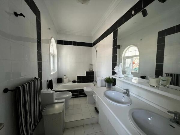 Casa independiente en calle Jorge Manrique