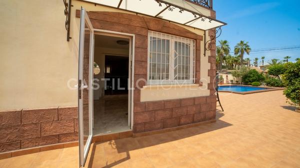 Casa independiente en calle Amazonas Bal, 2