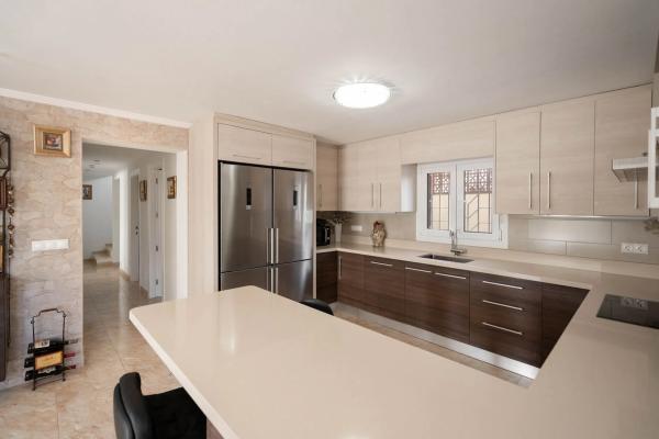 Casa independiente en avenida Tomas Martinez Domenech