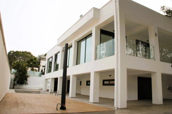 Chalet en calle Varsovia Bal, 1