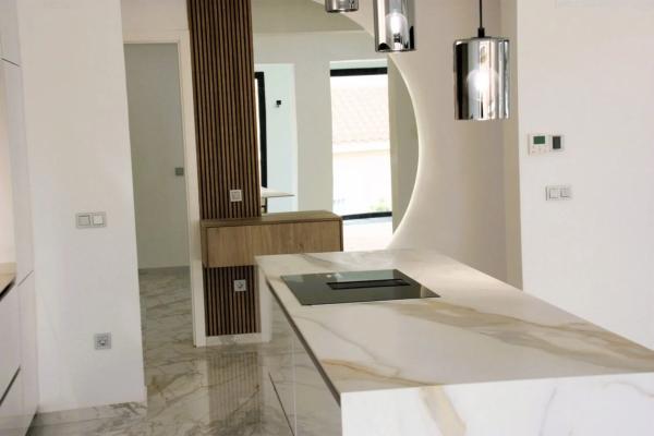 Chalet en calle Varsovia Bal, 1