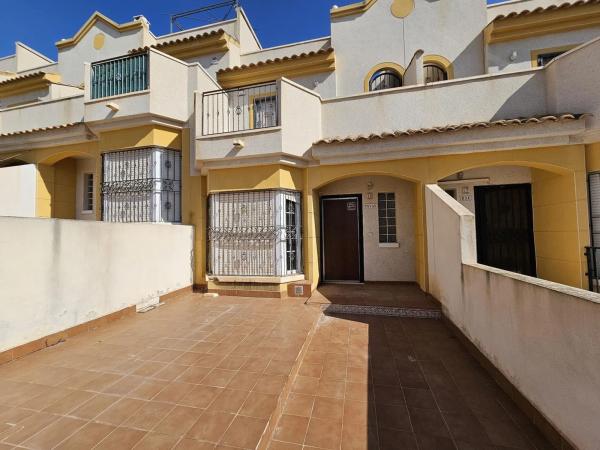 Dúplex en Barrio Los Balcones - Los Altos del Edén