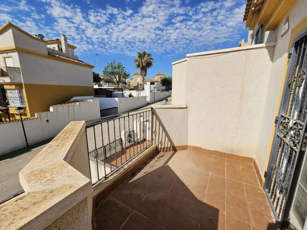 Dúplex en Barrio Los Balcones - Los Altos del Edén