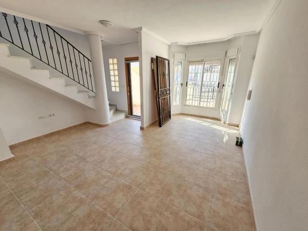 Dúplex en Barrio Los Balcones - Los Altos del Edén