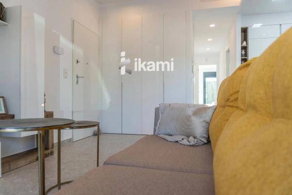 Chalet adosado en calle Pego