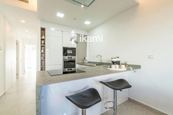 Chalet adosado en calle Pego