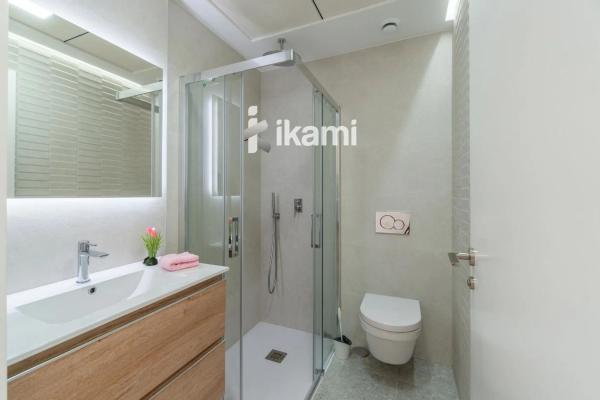 Chalet adosado en calle Pego