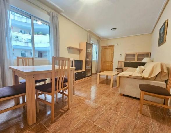 Piso en calle Caritas, 2