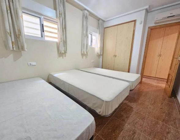 Piso en calle Caritas, 2