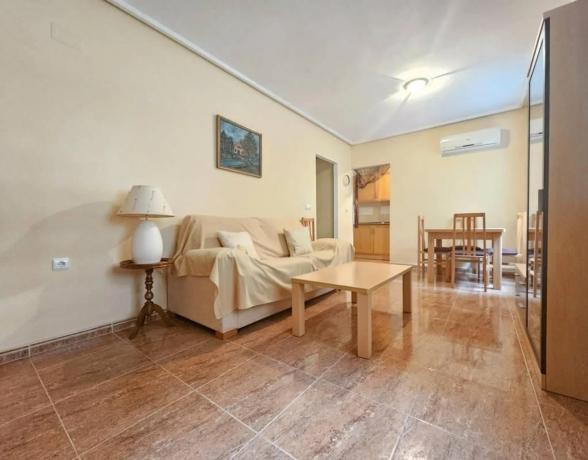 Piso en calle Caritas, 2