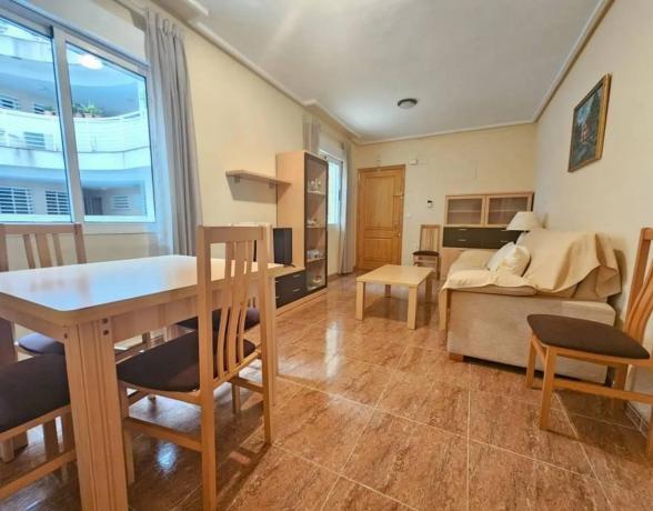 Piso en calle Caritas, 2