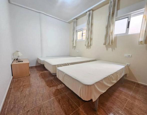 Piso en calle Caritas, 2