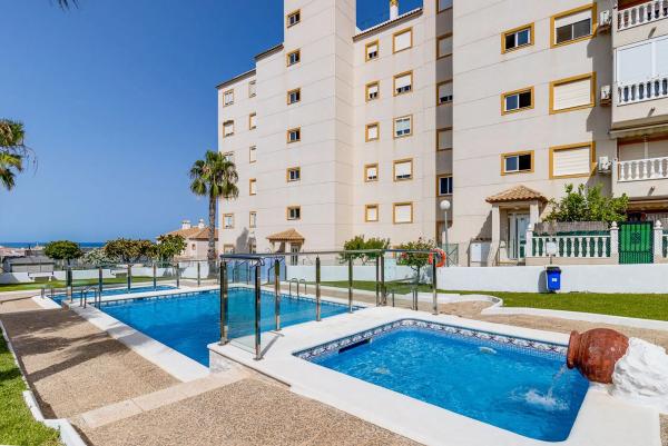 Ático en avenida Corinto, 27