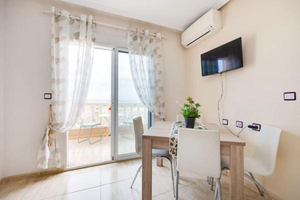 Ático en avenida Corinto, 27