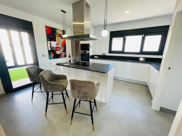 Casa independiente en calle Áncora