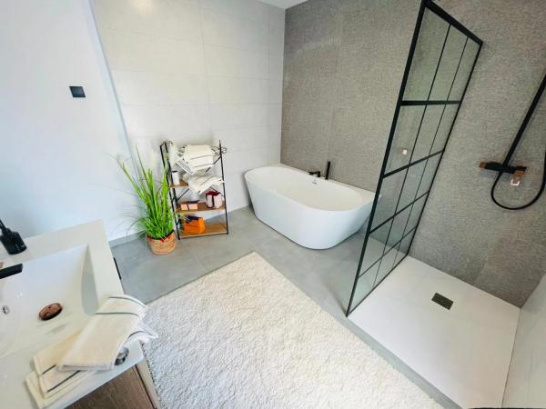 Casa independiente en calle Áncora