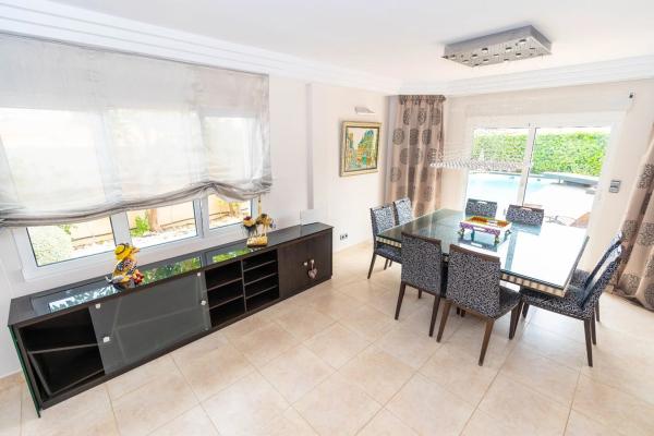 Casa independiente en calle Levante, 28