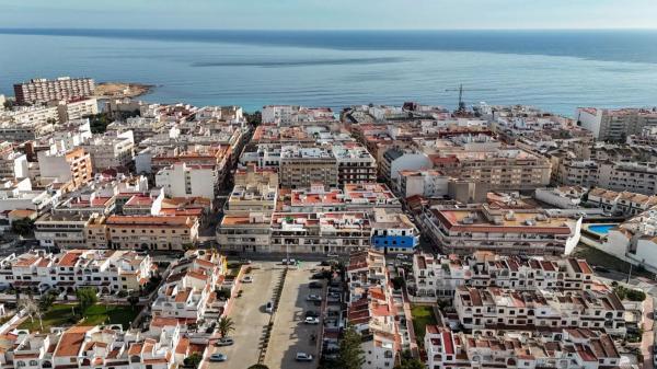 Ático en calle Calas Blancas D, 25