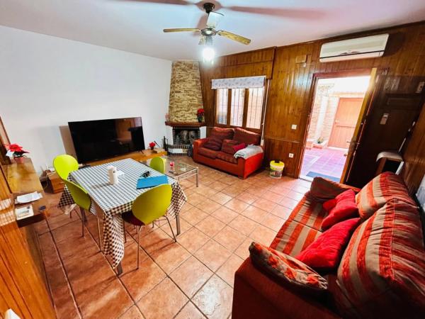 Chalet adosado en calle Noruega, 17