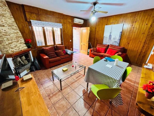 Chalet adosado en calle Noruega, 17