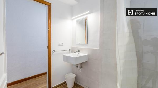 Se alquila habitación individual, apartamento de 5 dormitorios, Camins al Grau