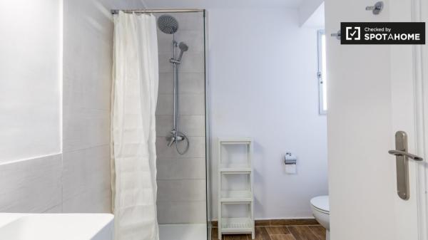 Se alquila habitación individual, apartamento de 5 dormitorios, Camins al Grau