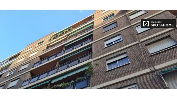 Se alquila habitación individual, apartamento de 5 dormitorios, Camins al Grau