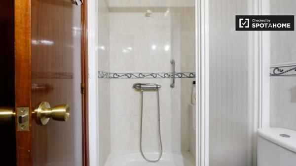 Chambre à louer dans un appartement de 3 chambres à Villa de Vallecas