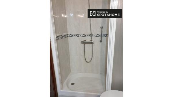 Chambre à louer dans un appartement de 3 chambres à Villa de Vallecas