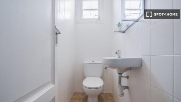 Chambre à louer dans un coliving de 7 chambres à Barcelone